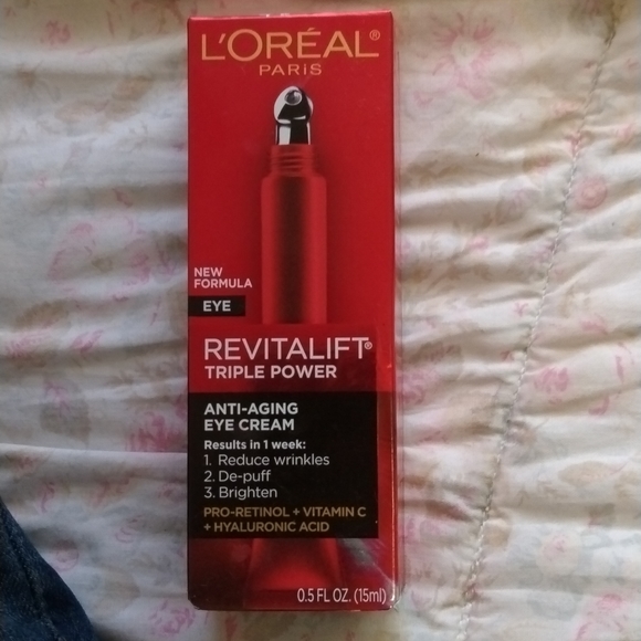 L'Oreal Paris Revitalift - Picture 2 of 2